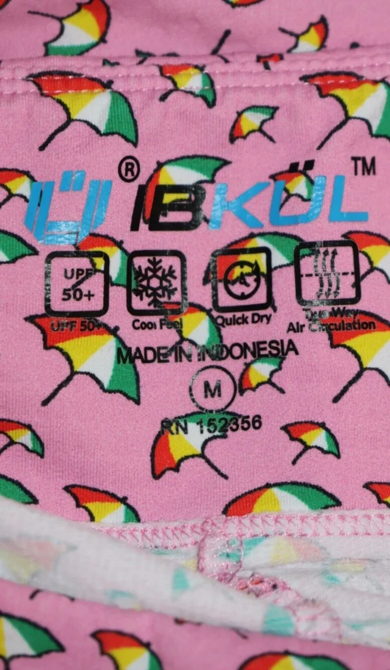 ⁠IBKÜL Pink Franny Umbrella Print Athletic Golf/Tennis Skort.